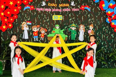 Hoạt động chào mừng 51 năm Ngày Giải phòng Miền nam thống nhất đất nước
